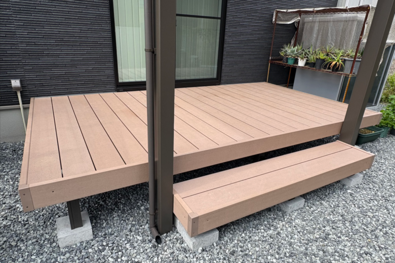 静岡市の新築施工事例。LIXIL樹ら楽ステージとフーゴFテラスで快適なお庭空間を設計。